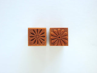 MKM 3CM Medium Square SSM 103 - Daisy