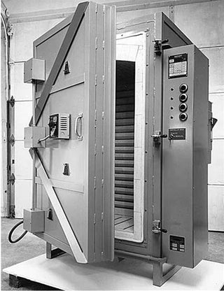 Fredrickson Kiln : 16' Front-Loading Electric Kiln