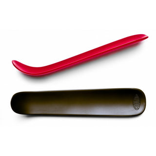 Sherrill Mudtools Bull's Tongue throwing stick used for shaping and smoothing clay in ceramic and pottery work.