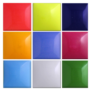 Spectrum Glaze Majolica Series ceramic glaze in 8 oz jar, vibrant pottery glaze for ceramic and pottery projects.