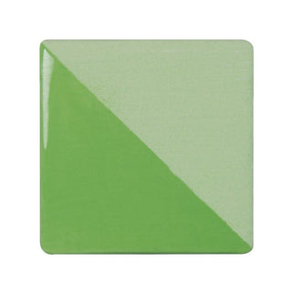 Speedball Underglaze Medium Green for ceramics and pottery, shown in a pint container with a smooth, vibrant green glaze.