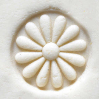 MKM SCS 003 Small Round Stamp - Debossed Daisy